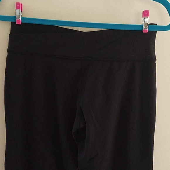 Lululemon black wide leg yoga pants size 8/medium - Picture 2 of 6